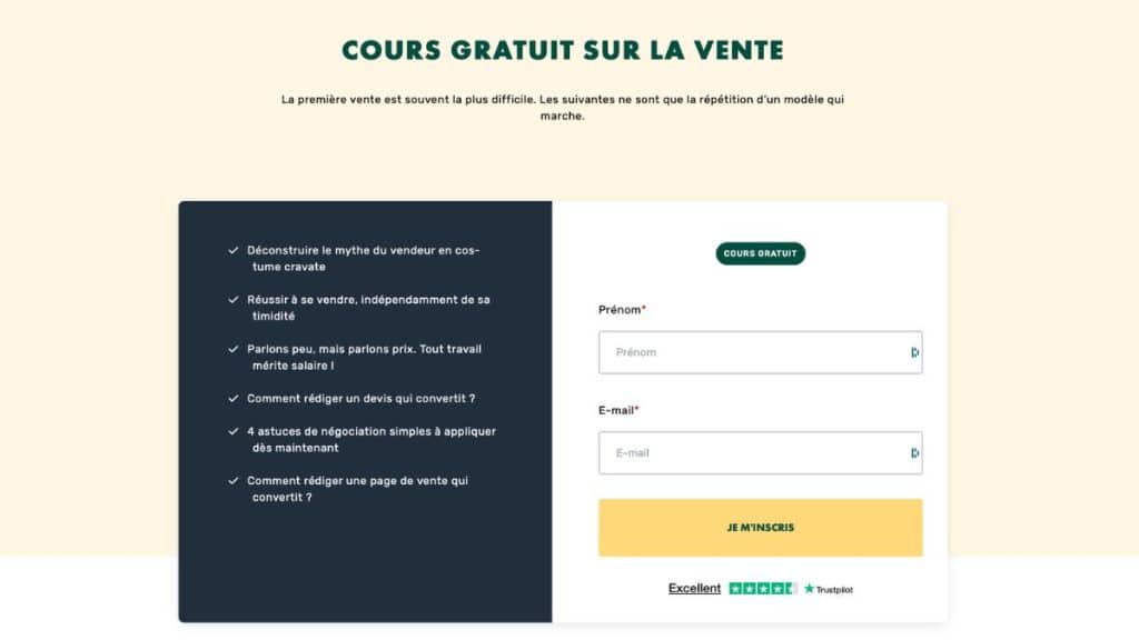 Bloc LiveMentor montrant la liste des thèmes du cours gratuit sur la vente et le formulaire d’inscription par e-mail